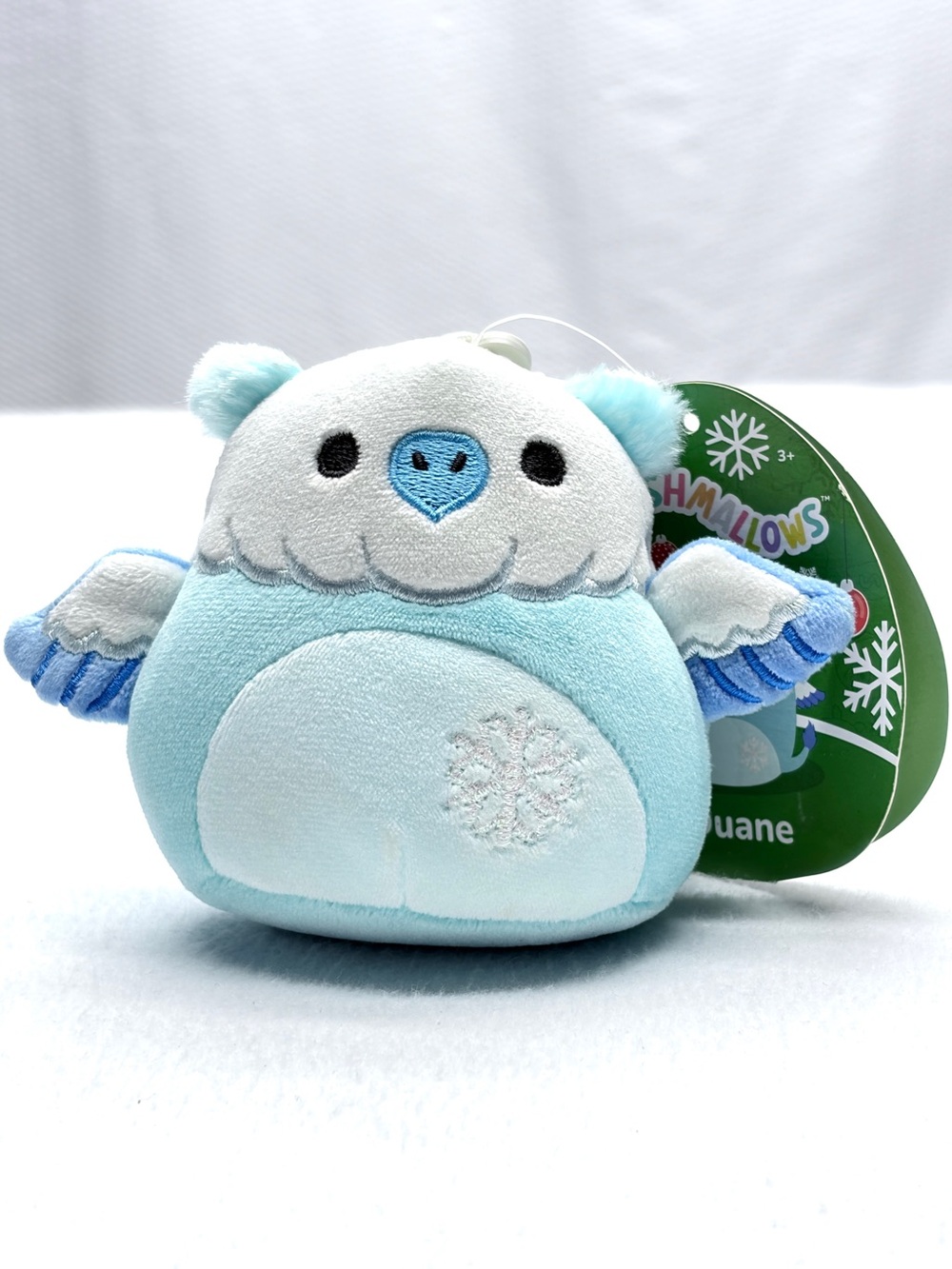 Squishmallows Duane Snow Griffin Clip Plush NWT Retired Holiday 2023 3.5"